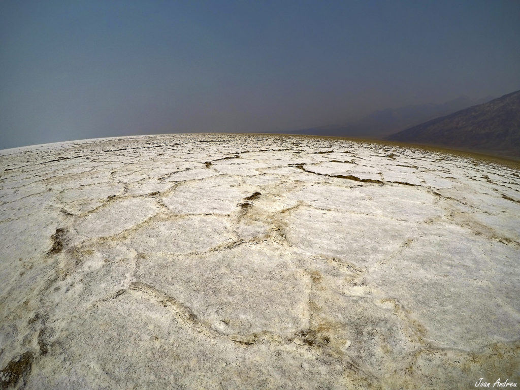 El mar de sal del Badwater Basin a Death Valley